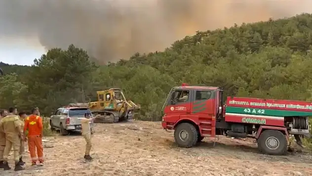 Kastamonulu Müdür Alevlerin Ortasında Kaldı