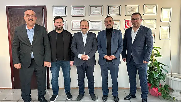 Kastamonulu sanayicilerden Milletvekili Halil Uluay'a ziyaret