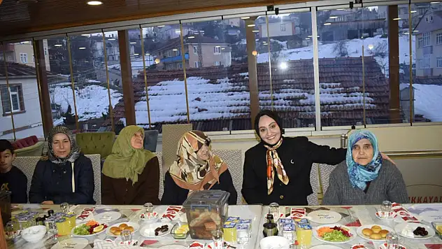 Kaymakam Çelebi Yalnız Bırakmadı