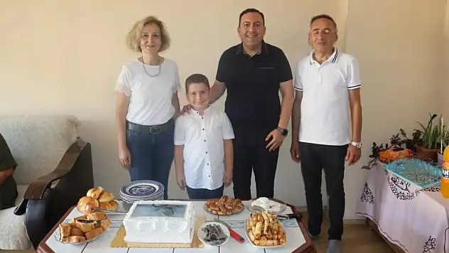 Kaymakam'dan doğum günü sürprizi