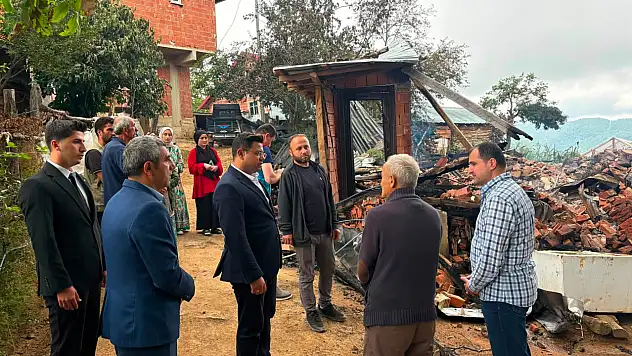 Kaymakam Kantar, Baldıran Köyü'ndeki Yangının Ardından İncelemelerde Bulundu