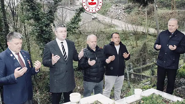 Kaymakam Uçar Şehit Kabrini Ziyaret Etti