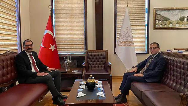Kaymakam Ünsal'dan Taşköprü'ye Ziyaret