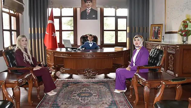 Kaymakam Yıldırım, Koltuğunu Devretti