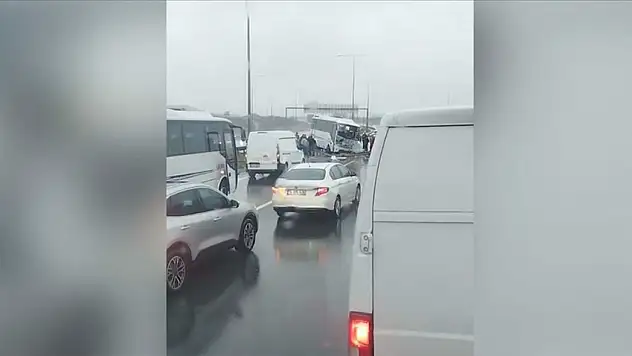 Kazada 1 Polis Şehit Oldu, 16 Polis Yaralandı