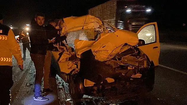 Kazada Kağıt Gibi Ezildi: 1 Ölü, 3 Yaralı
