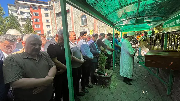 Kazada ölen baba Karabük'te toprağa verildi