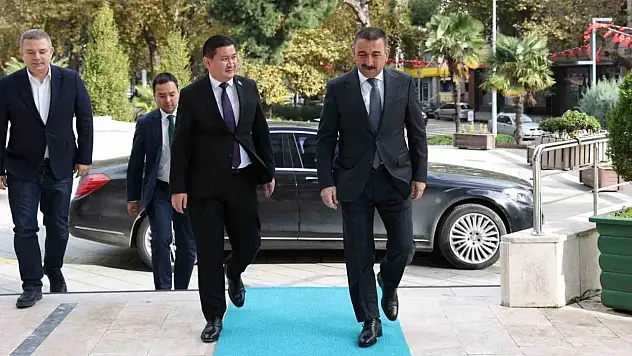 Kazakistan Başkonsolosu Amankul, Hacıbektaşoğlu'nu Ziyaret Etti