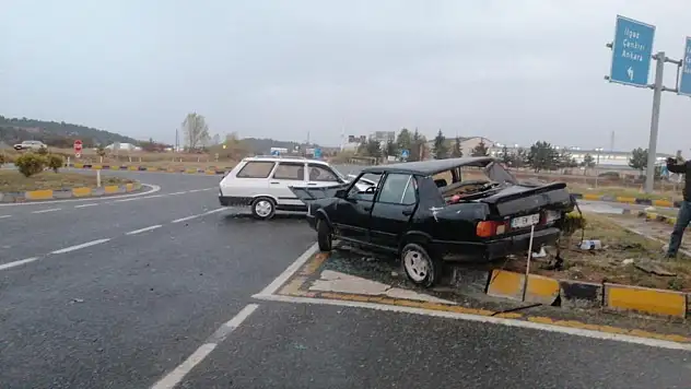 Kazalar Üst Üste Geldi: 6 Kişi Yaralandı