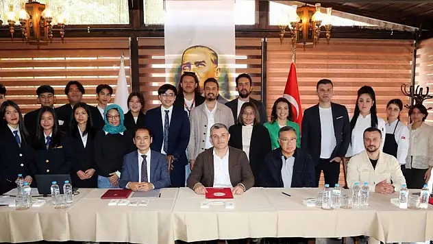 KBÜ akademisyenleri Tayland'da eğitim verecek