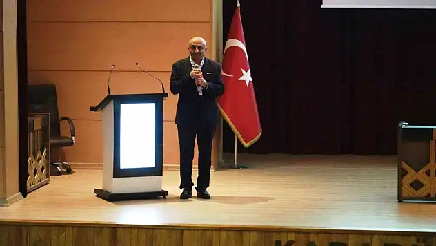 KBÜ'de 'Aile ve Değerler Eğitimi' Semineri Düzenlendi