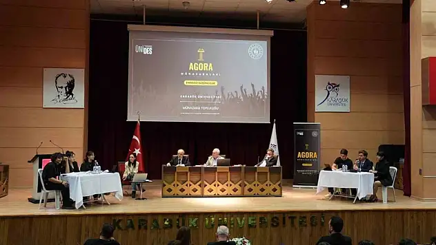 KBÜ'de 'Engelsiz Düşünceler' Kapsamında Münazara Etkinliği Düzenlendi