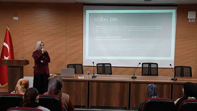 KBÜ'de Dini İçeriklerin Sosyal Medyada Dönüşümü Masaya Yatırıldı