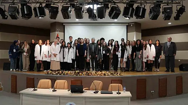 KBÜ'de Kimya Öğrencileri İçin Önlük Giyme Töreni Düzenlendi