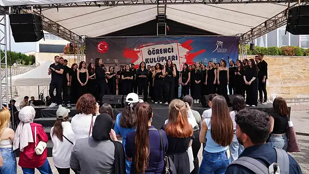 Öğrenci Kulüpleri Şenliği Coşkuyla Gerçekleştirildi