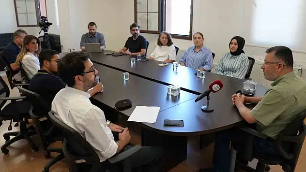 KBÜ'de yeni dönem hedefleri İletişim Fakültesinde ele alındı