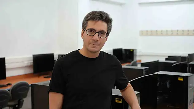 Yapay Zeka Alanında Yeni Bir Yaklaşıma Öncülük Ediyor