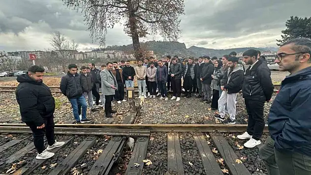 KBÜ'lü Öğrenciler TCDD Karabük'te Saha Çalışması Yaptı