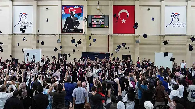 KBÜ Mühendislik ve Doğa Bilimleri Fakültesi mezunlarını uğurladı