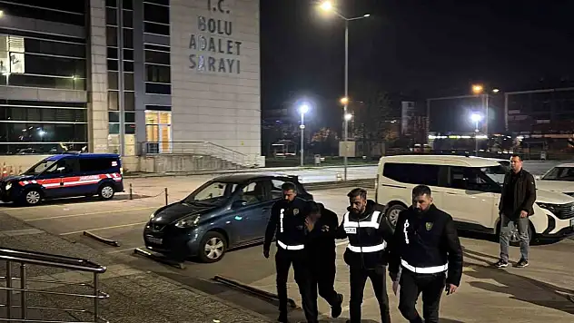 Yaşlı Kadının Altınlarını Alan 2 Şüpheli Yakalandı