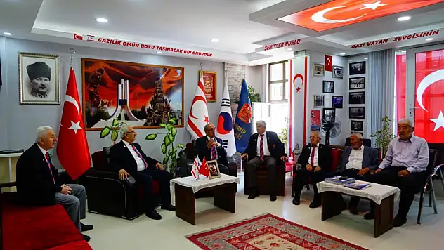 Kıbrıs gazilerinin anıları kitapta toplandı