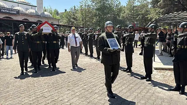 Kıbrıs gazisi askeri törenle uğurlandı
