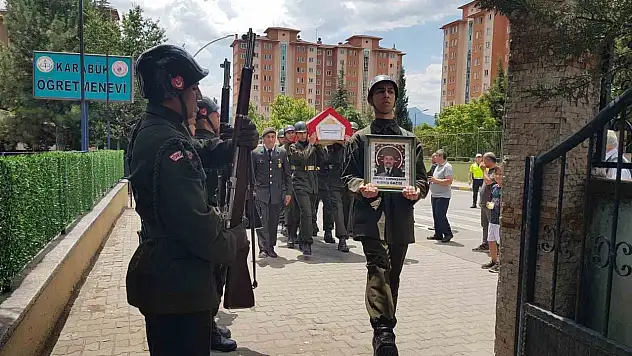 Kıbrıs Gazisi Toprağa Verildi