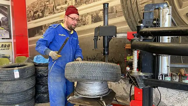 Sürücüler Yaz Lastiğine Yöneldi