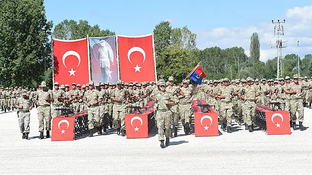 Kısa dönem askerler yemin etti