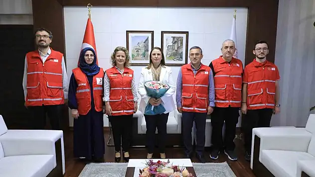 Kızılay'dan Vali Nurtaç Arslan'a teşekkür