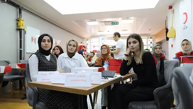 Kızılay gönüllüsü kadınlar 'sağlık elçisi' oluyor