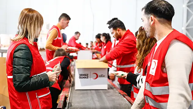 Kızılay Ramazan'da Milyonlara Ulaşıyor