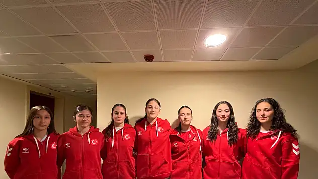 Kızlarımız Slovakya'da