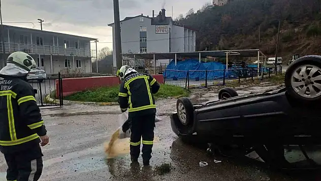 Kontrolden Çıkan Araç Ters Döndü