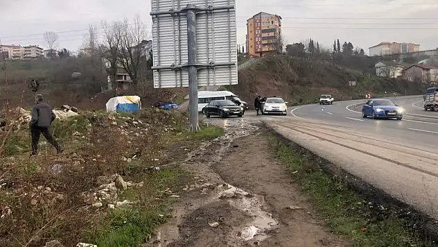 Otomobil Uçuruma Yuvarlandı: 1 Yaralı