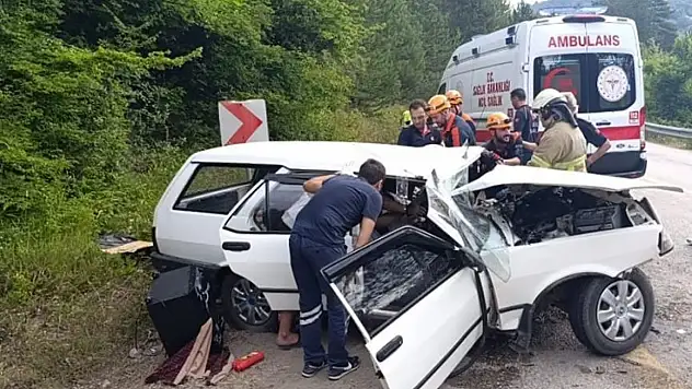 Kontrolden çıkan tırın dorsesi faciaya neden oldu: 1 ölü 2 yaralı