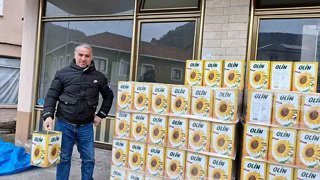 Köy Muhtarı 250 Kişiye Sıvı Yağ Dağıttı