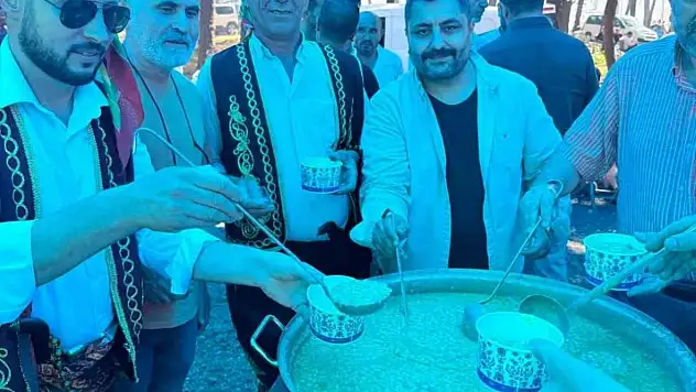 Köylüler geleneksel kır pikniğinde buluştu