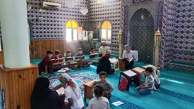 Kur'an Kurslarını İncelediler