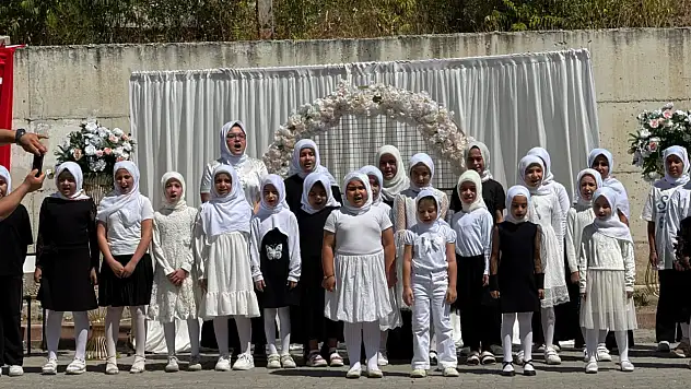 Kur'an Kursunu Tamamlayan Çocuklar İçin Tören Düzenlendi