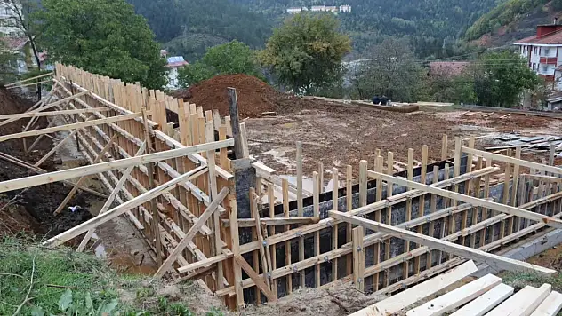 Küre'de Spor Tesisi Yapımı Sürüyor