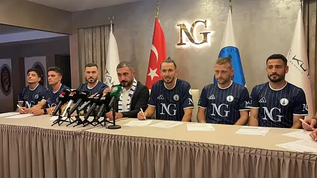 Kütahyaspor 9 Futbolcuyla Sözleşme İmzaladı