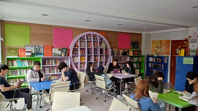 Kütüphane Haftası Kutlanmaları Devam Ediyor