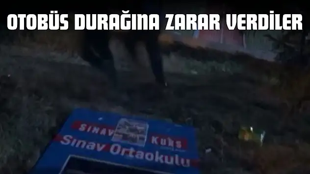 Kuzeykent'te Otobüs Durağına Zarar Verdiler