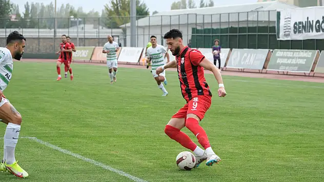 Liderlikten uzaklaşmadık, unvanı koruduk