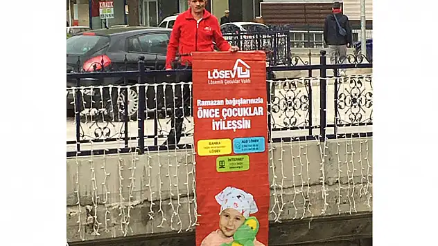 'Lösemili çocukları kullanarak vatandaşlarımızı aldatıyorlar'