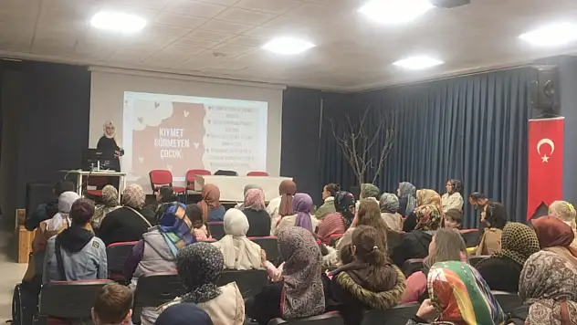 Maarif Modeli Aile Konferansları Devam Ediyor
