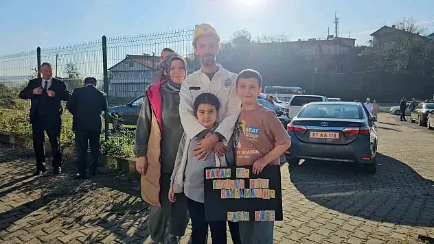 Madenden Çıkıp Okula Koştular