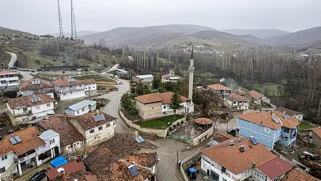 Mahmutbey Camii'ne Benzeyen Cami Depremde Hasar Aldı