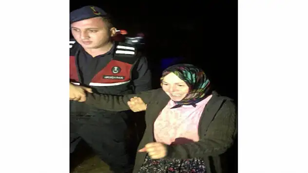 Mahsur Kalan Vatandaşlar 7 Saat Sonra Kurtarıldı